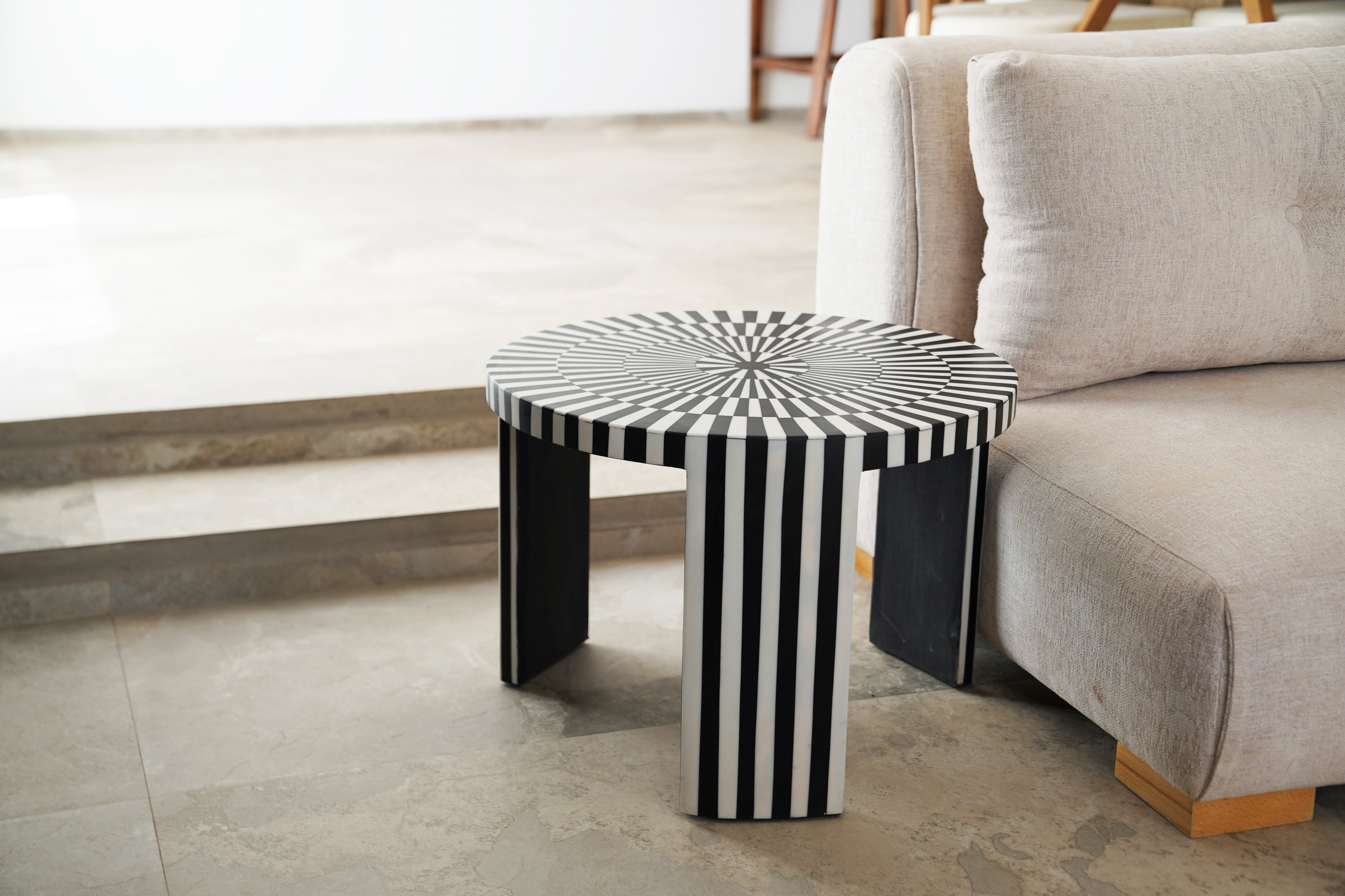 CLÉO - Duo table basse en résine et bois de noyer